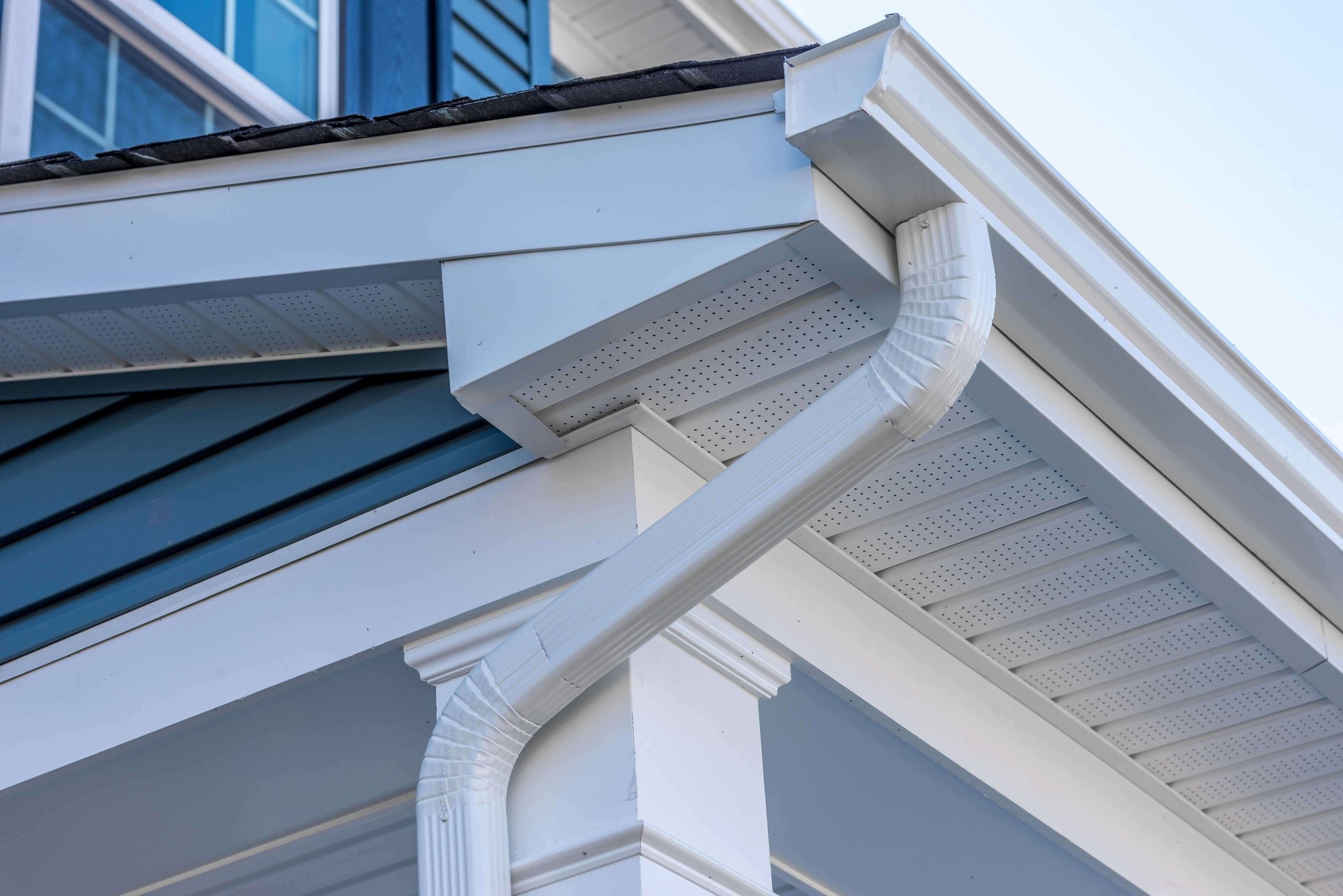 Cheap and durable vinyl gutters installation in Sacramento