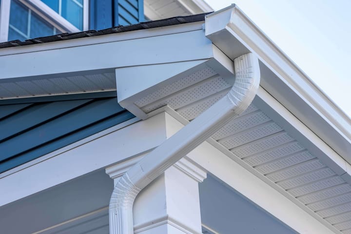 Cheap and durable vinyl gutters installation in Sacramento